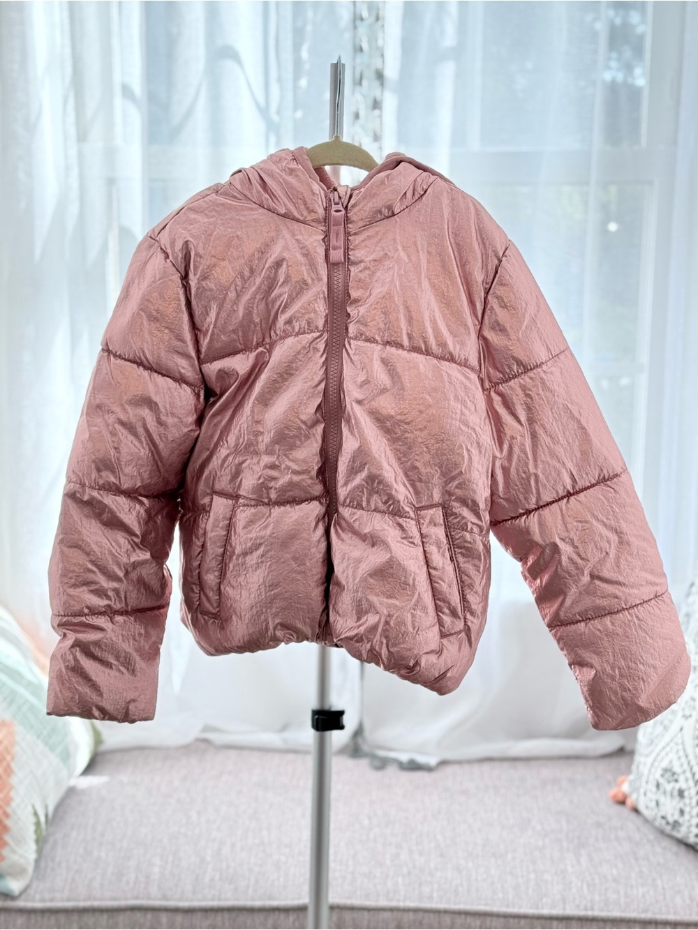 Old Navy - Girls' Shimmery Rose Hooded Puffer Jacket - Size 6-7